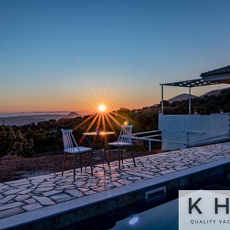 Skoumas Villa Surrounded By Olive Trees! Vlachata Dış mekan fotoğraf
